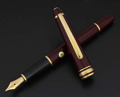 montblanc-meisterstuck-144-bordeaux-burgundy-classique-fountain-pen